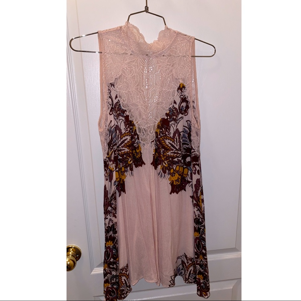 Pink beautiful lacy Free People dress!
